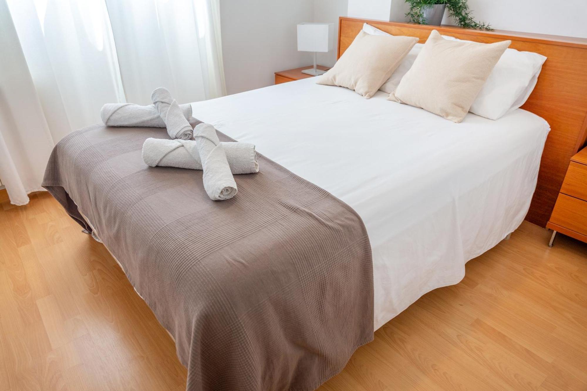 Luxotica Gardens Valencia Apartment Ngoại thất bức ảnh